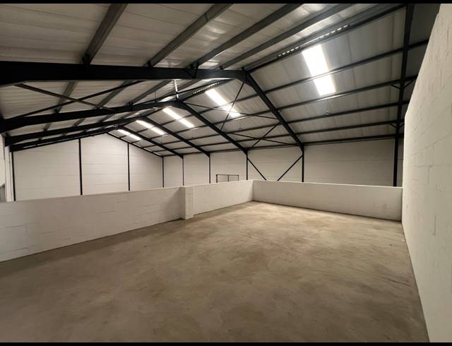 425M² WAREHOUSE SOLD IN FIRGROVE